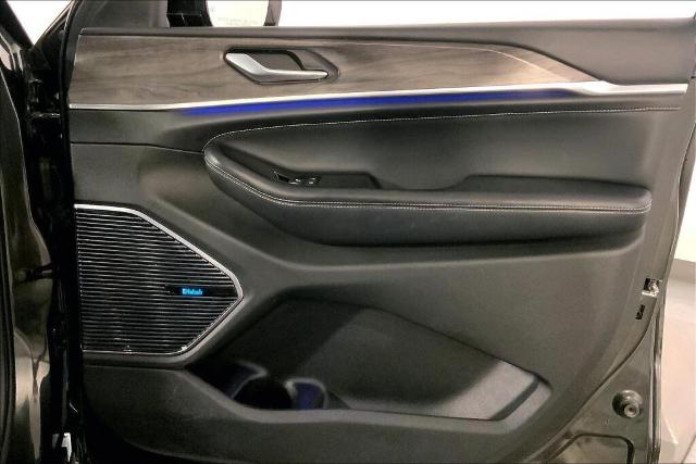 2022 Jeep Grand Cherokee L Vehicle Photo in Kansas City, MO 64114