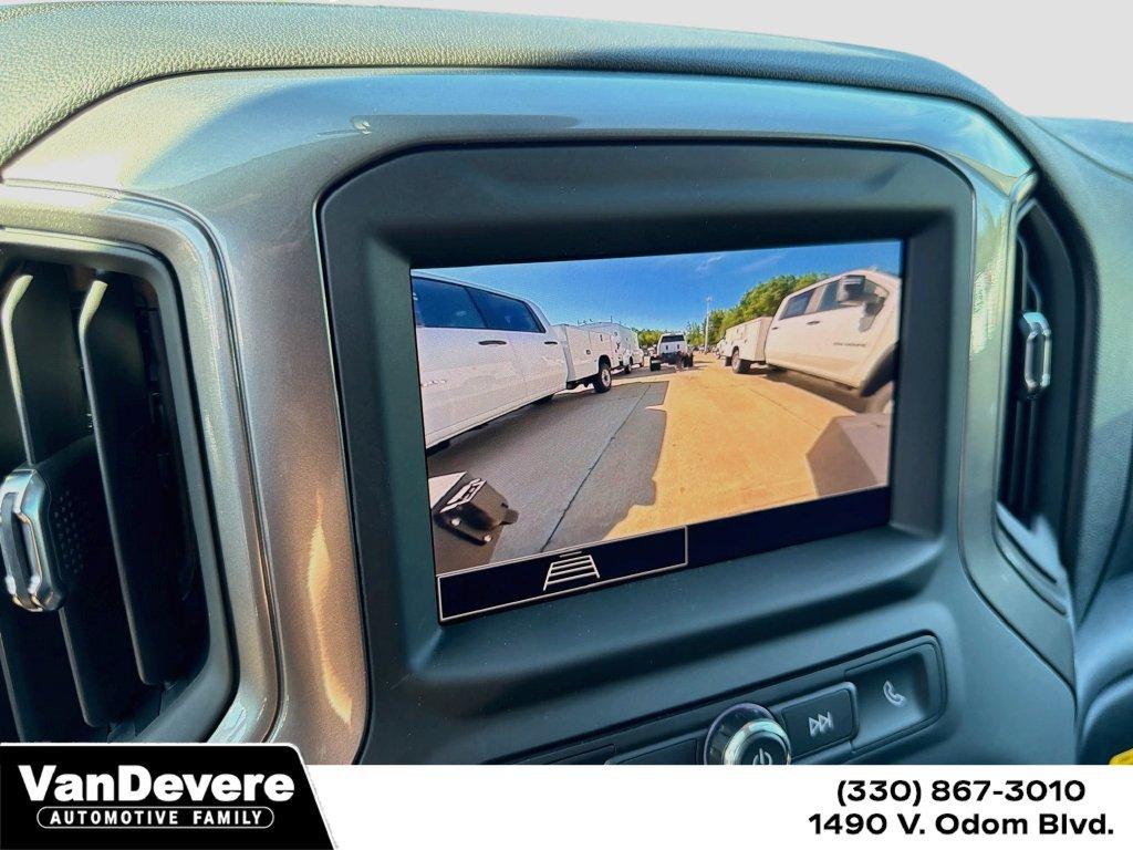 2025 Chevrolet Silverado 3500 HD Chassis Cab Vehicle Photo in AKRON, OH 44320-4088