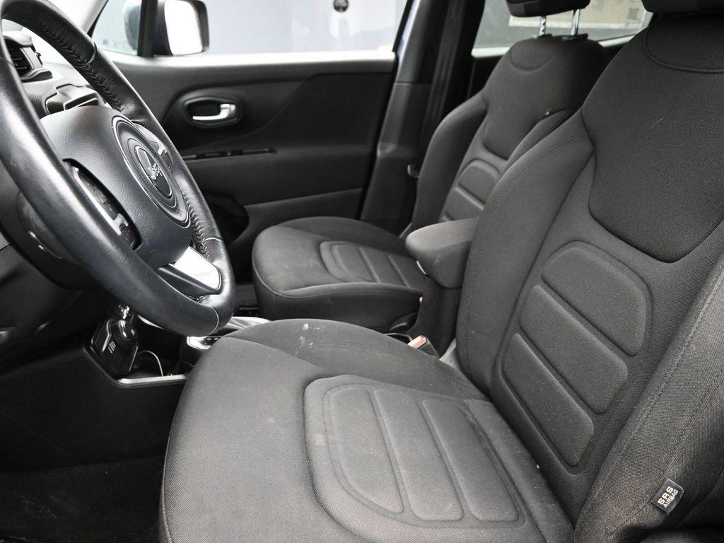 2021 Jeep Renegade Vehicle Photo in Cedar Rapids, IA 52402