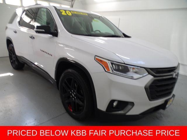 White (Iridescent Pearl Tricoat) 2020 Chevrolet Traverse SUV / Crossover Four-Wheel Drive Automatic