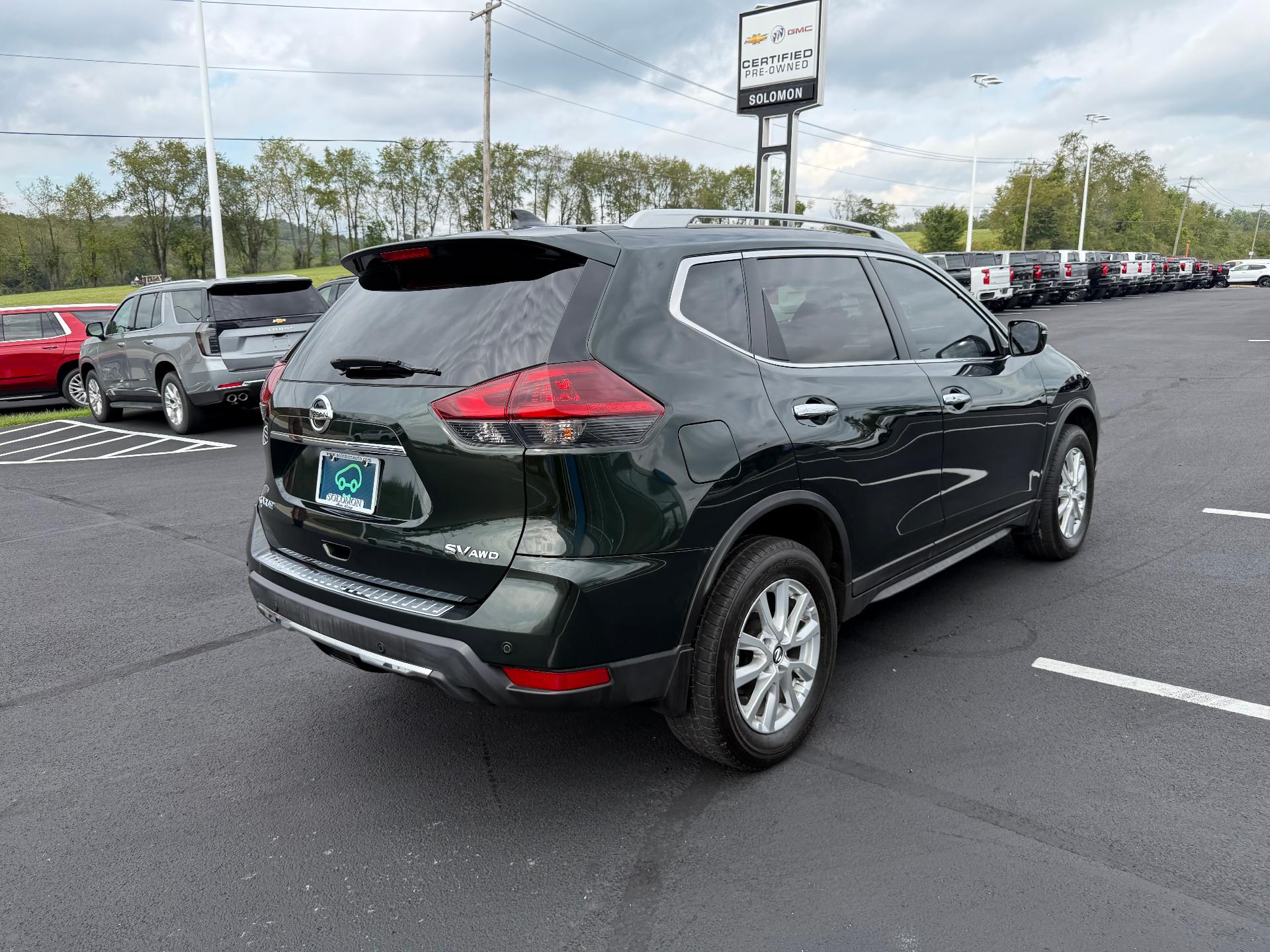 2019 Nissan Rogue photo 6 of 36