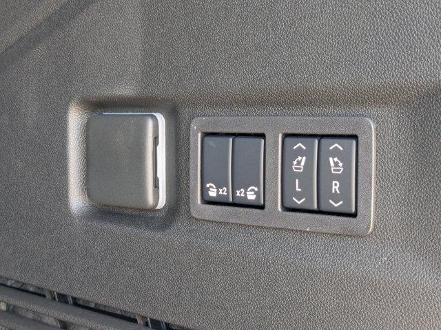 2025 Chevrolet Suburban Vehicle Photo in BRUNSWICK, GA 31525-1881