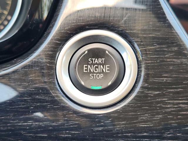 2023 Cadillac XT6 Vehicle Photo in DENTON, TX 76210-9321