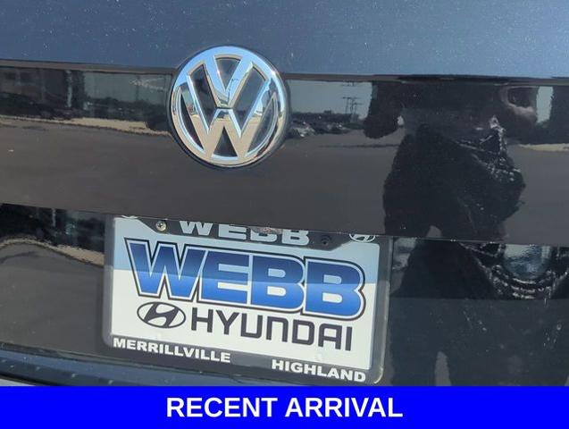 2020 Volkswagen Tiguan Vehicle Photo in Merrillville, IN 46410
