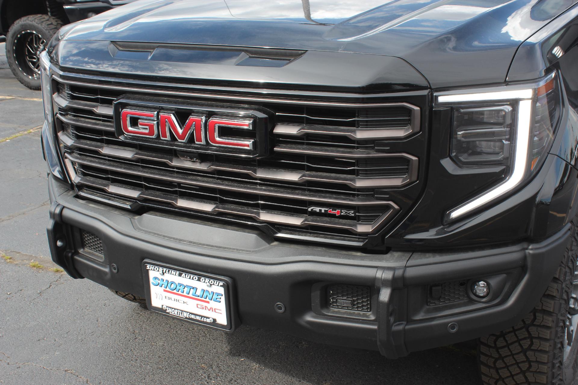 2025 GMC Sierra 1500 Vehicle Photo in AURORA, CO 80012-4011
