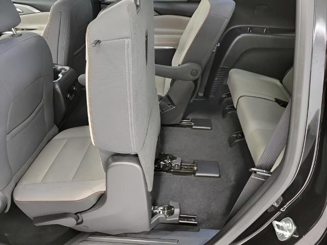 2025 Chevrolet Traverse Vehicle Photo in MANITOWOC, WI 54220-5838