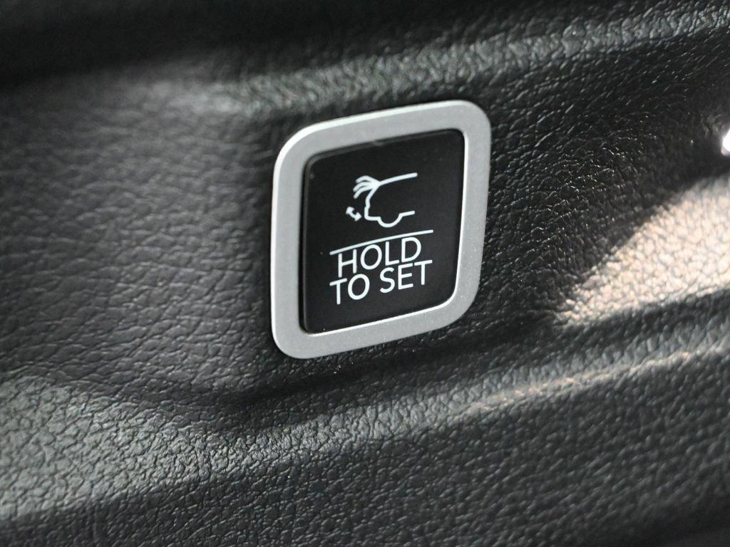 2023 Jeep Grand Cherokee L Vehicle Photo in Cedar Rapids, IA 52402