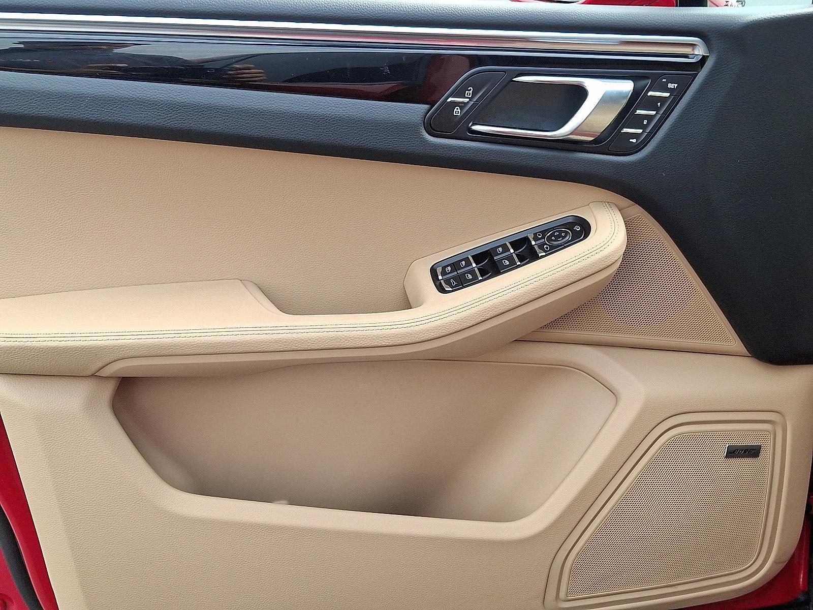 2024 Porsche Macan Vehicle Photo in Mechanicsburg, PA 17050-2306