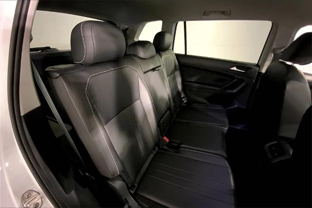 2023 Volkswagen Tiguan Vehicle Photo in Lees Summit, MO 64086