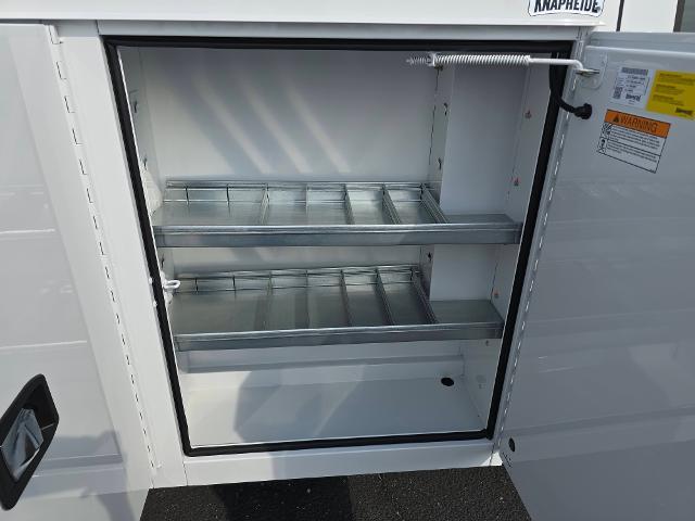 2025 Chevrolet Express Commercial Cutaway Vehicle Photo in INDEPENDENCE, MO 64055-1314