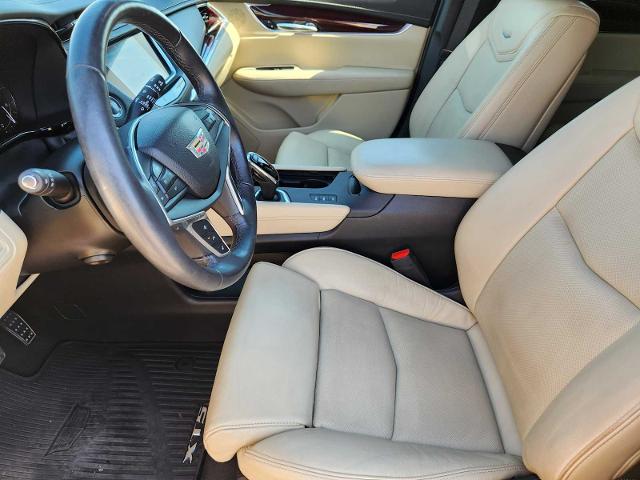 2017 Cadillac XT5 Vehicle Photo in DENTON, TX 76210-9321