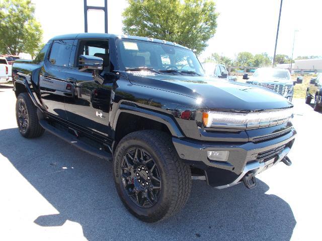 2025 GMC HUMMER EV Pickup Vehicle Photo in LOWELL, MA 01852-4336