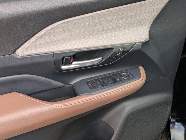 2024 Toyota Grand Highlander Vehicle Photo in SELMA, TX 78154-1459