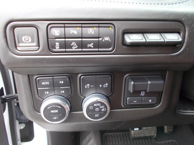 2023 GMC Yukon Vehicle Photo in LOWELL, MA 01852-4336