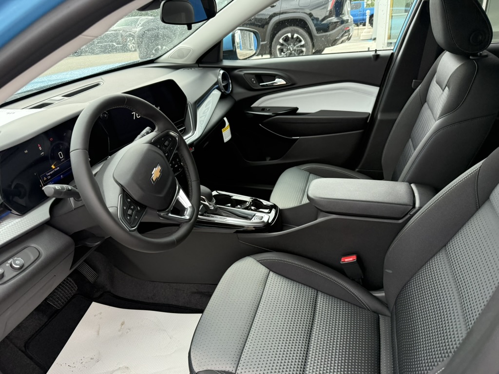 2026 Chevrolet Trax LT - 10