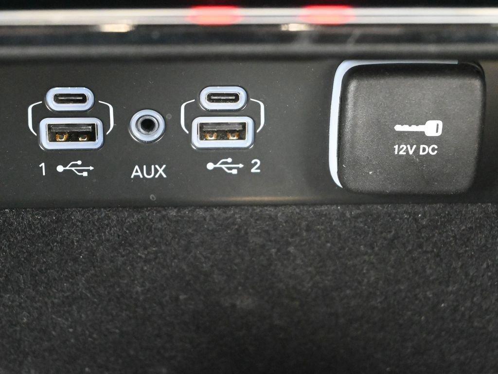 2021 Jeep Grand Cherokee L Vehicle Photo in Cedar Rapids, IA 52402