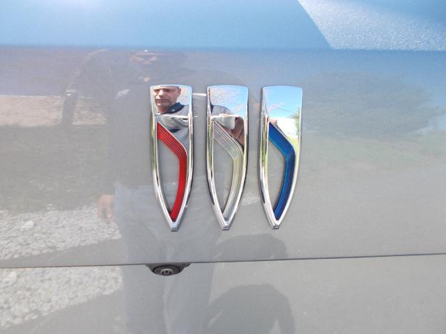 2025 Buick Envision Vehicle Photo in LOWELL, MA 01852-4336