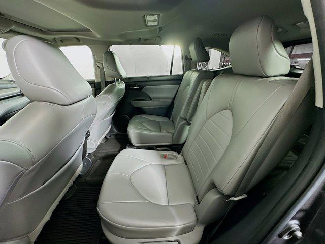 2022 Toyota Highlander Vehicle Photo in Flemington, NJ 08822