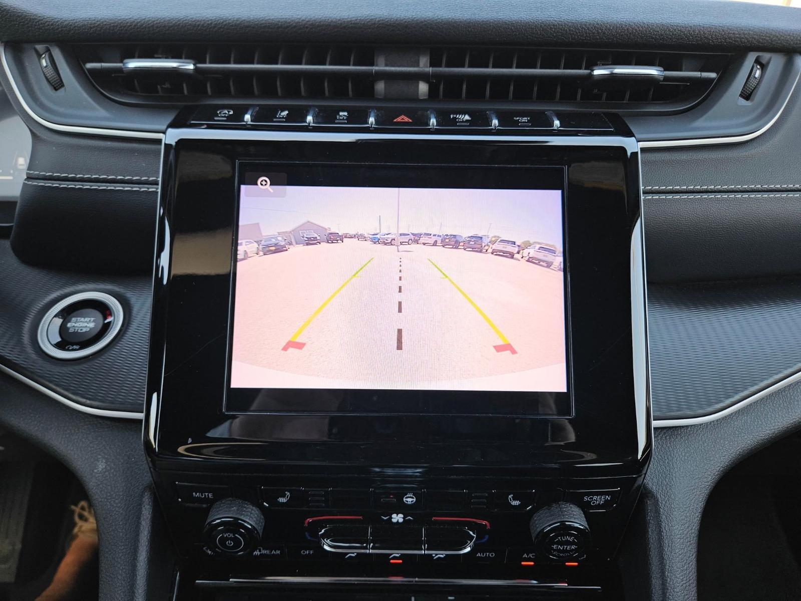 2023 Jeep Grand Cherokee Vehicle Photo in Seguin, TX 78155