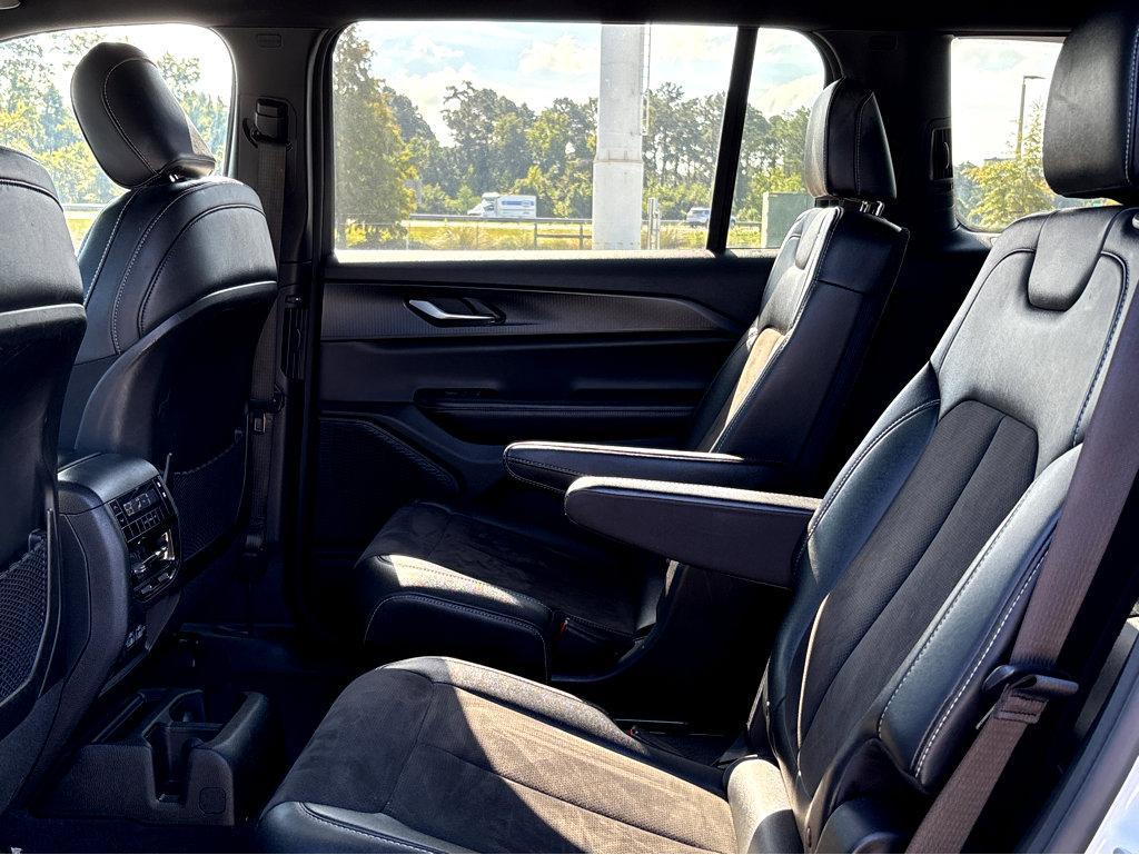 2023 Jeep Grand Cherokee L Vehicle Photo in POOLER, GA 31322-3252