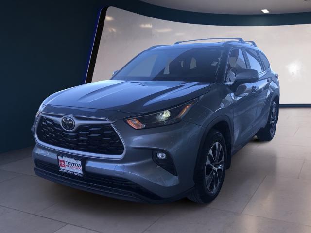 2023 Toyota Highlander Vehicle Photo in LAREDO, TX 78041-0006