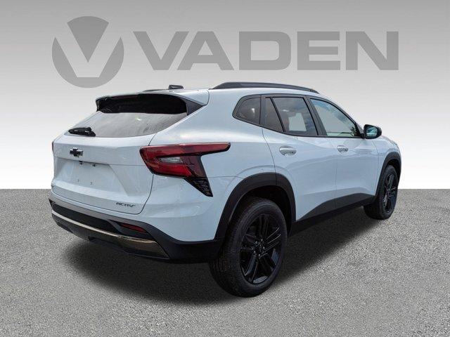 2025 Chevrolet Trax Vehicle Photo in BRUNSWICK, GA 31525-1881