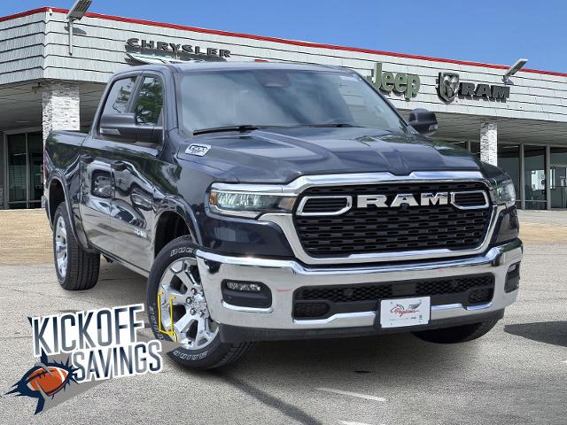 2025 Ram 1500 Vehicle Photo in Ennis, TX 75119-5114