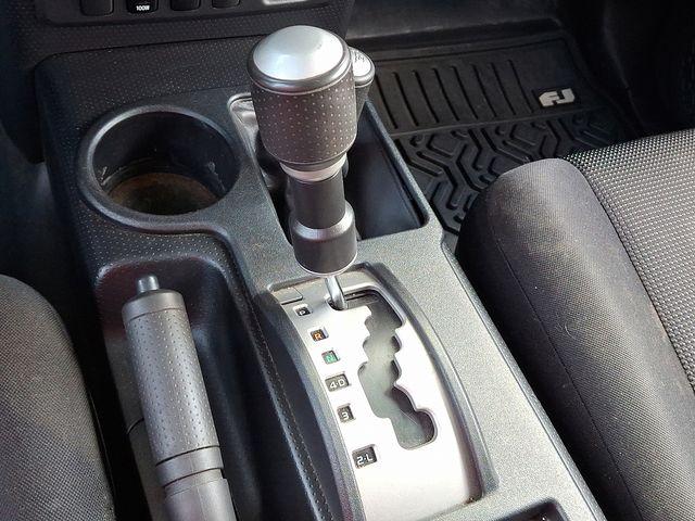 2010 Toyota FJ Cruiser Vehicle Photo in DANBURY, CT 06810-5034