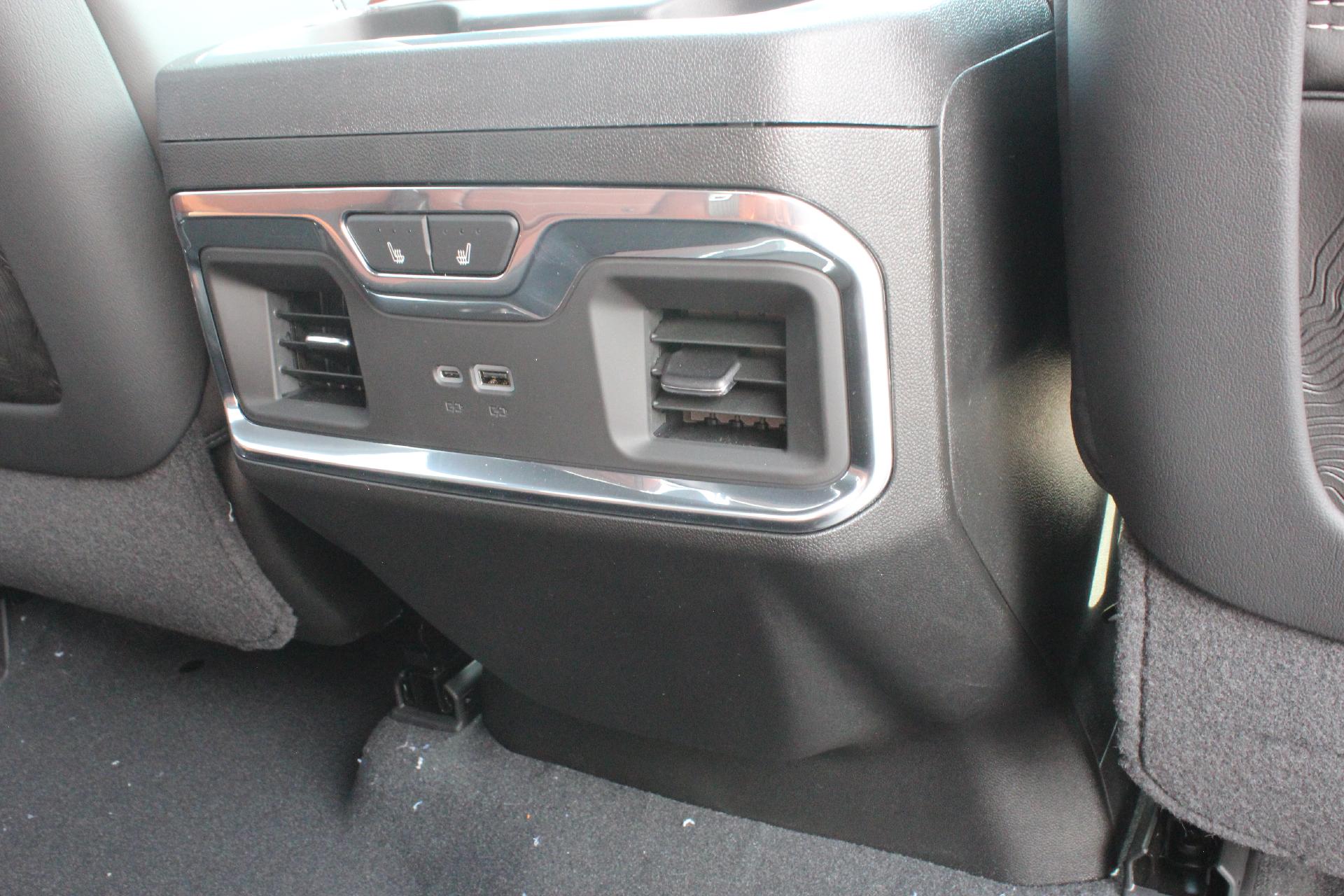2025 GMC Sierra 2500 HD Vehicle Photo in AURORA, CO 80012-4011