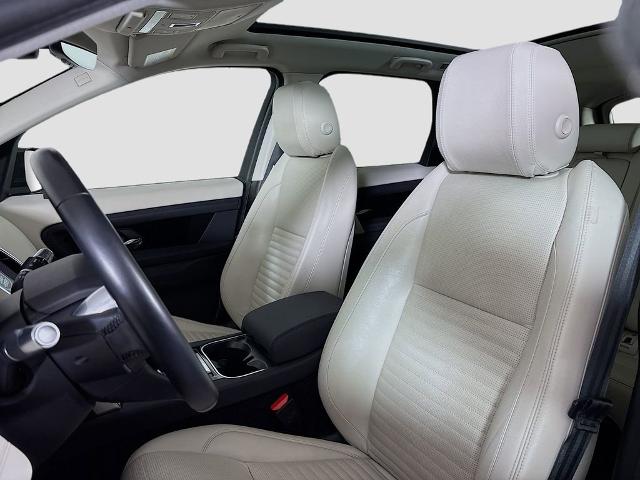 2020 Land Rover Discovery Sport Vehicle Photo in PUYALLUP, WA 98371-4149