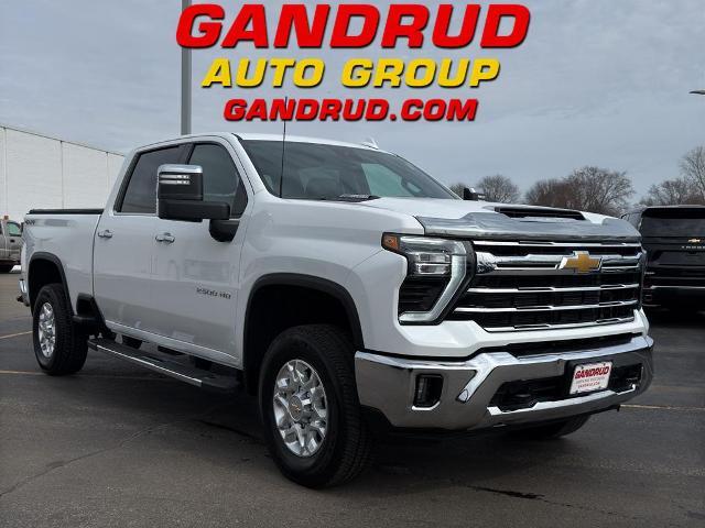 2024 Chevrolet Silverado 2500 HD Vehicle Photo in GREEN BAY, WI 54302-3701