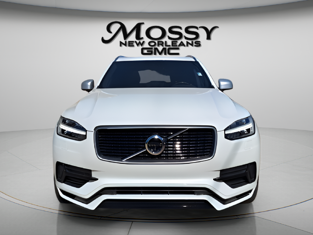 2017 Volvo XC90 photo 2 of 33