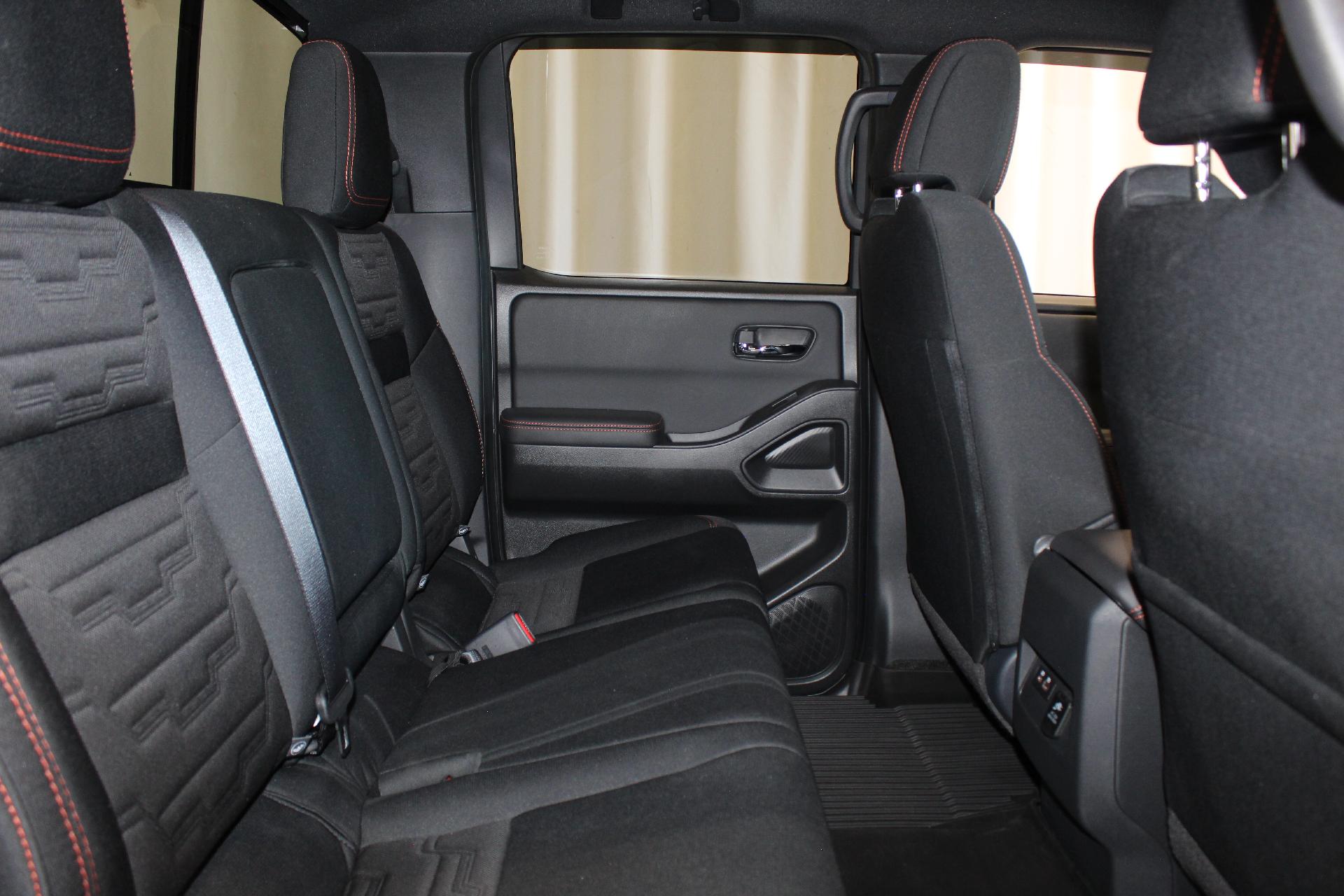 2024 Nissan Frontier Vehicle Photo in NORTHAMPTON, MA 01060-1120