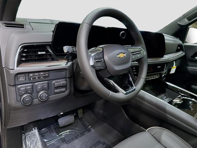 2025 Chevrolet Suburban Vehicle Photo in EVERETT, WA 98203-5662