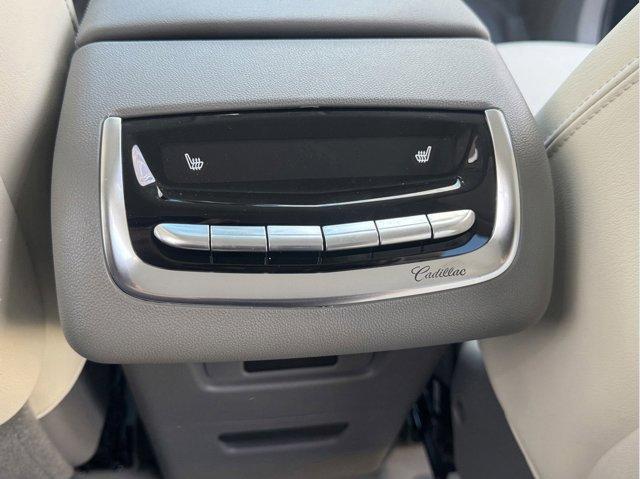 2025 Cadillac XT6 Vehicle Photo in LEOMINSTER, MA 01453-2952