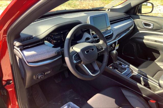 2025 Jeep Compass Vehicle Photo in Kansas City, MO 64114