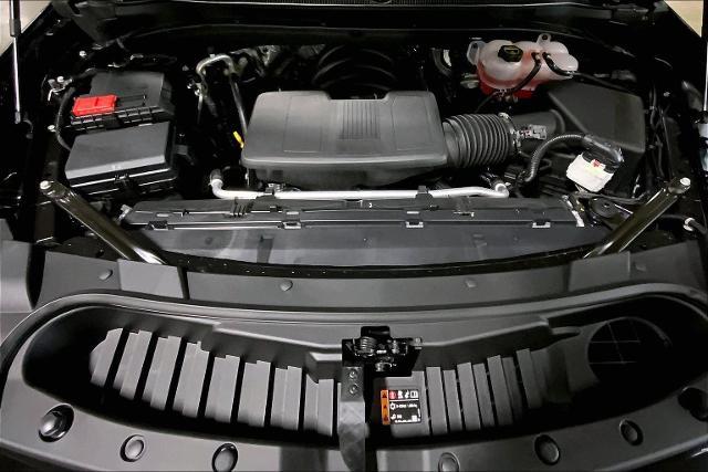 2025 Chevrolet Suburban Vehicle Photo in KANSAS CITY, MO 64114-4502