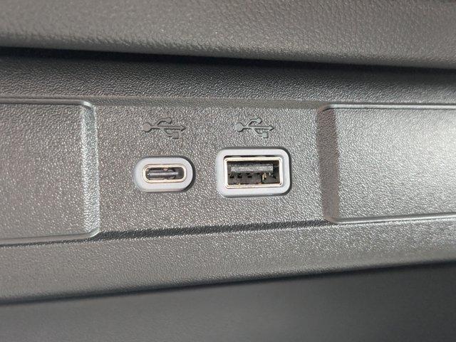 2024 Chevrolet Colorado Vehicle Photo in BRUNSWICK, GA 31525-1881