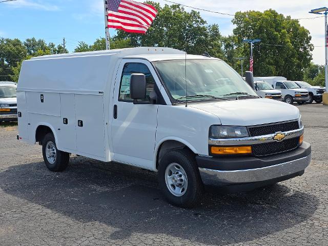 2025 Chevrolet Express Commercial Cutaway Vehicle Photo in INDEPENDENCE, MO 64055-1314