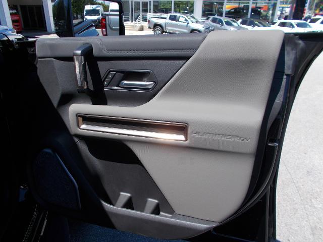 2025 GMC HUMMER EV Pickup Vehicle Photo in LOWELL, MA 01852-4336