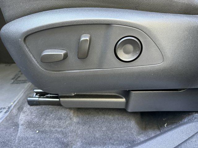 2025 GMC Acadia Vehicle Photo in LEOMINSTER, MA 01453-2952