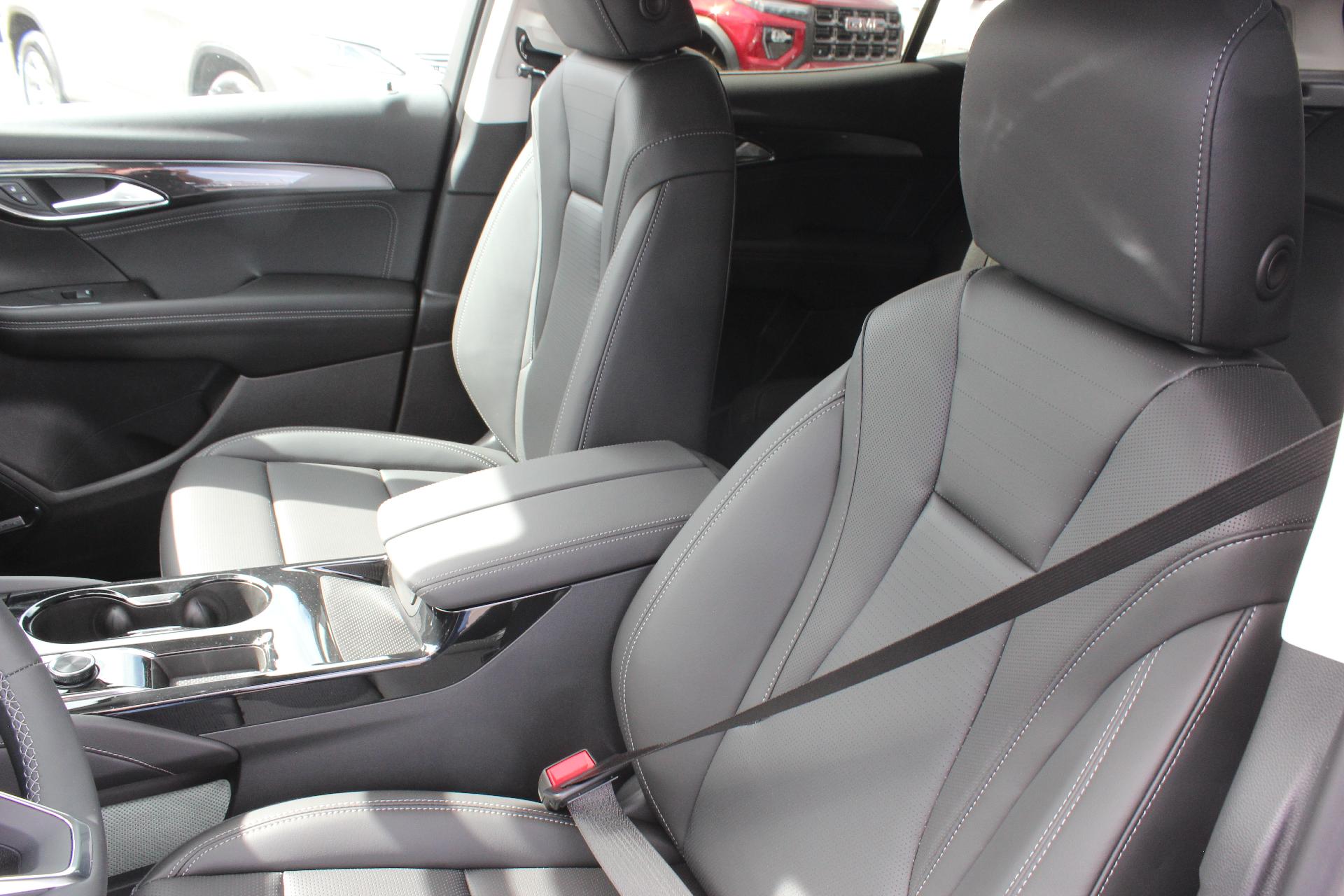 2025 Buick Envision Vehicle Photo in AURORA, CO 80012-4011