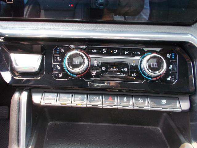 2024 GMC Sierra 1500 Vehicle Photo in LOWELL, MA 01852-4336