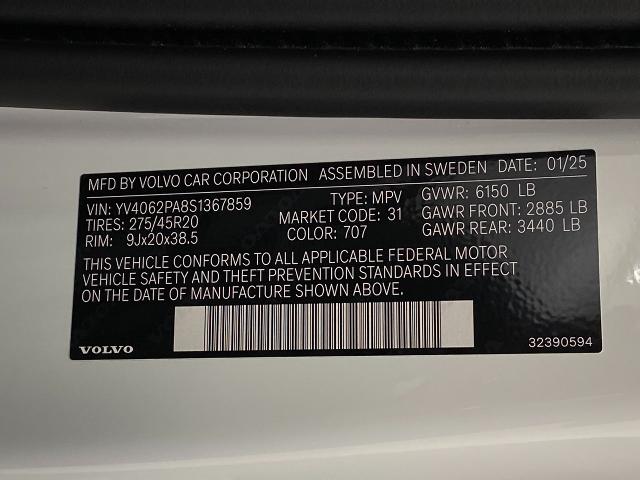 2025 Volvo XC90 Vehicle Photo in Appleton, WI 54913