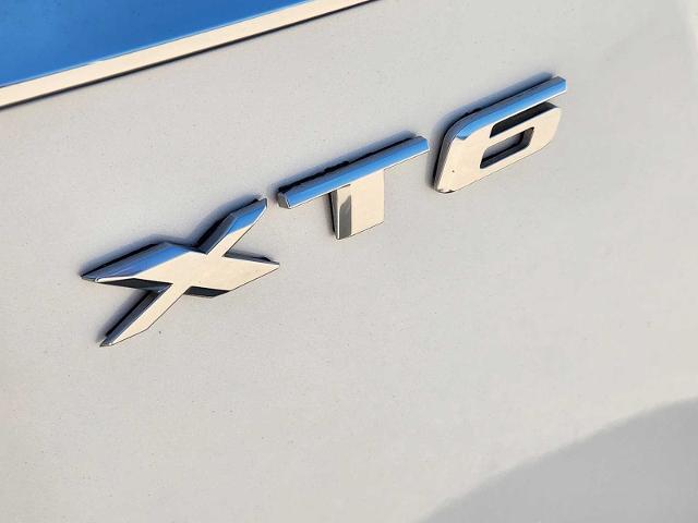 2023 Cadillac XT6 Vehicle Photo in DENTON, TX 76210-9321