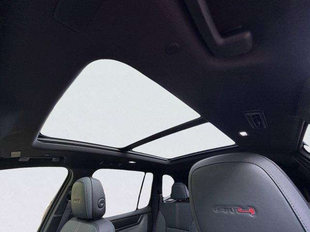 2024 GMC Acadia Vehicle Photo in LEOMINSTER, MA 01453-2952