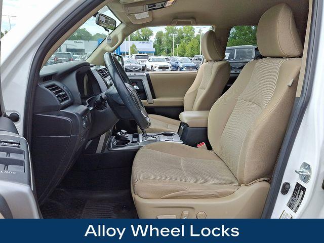 2016 Toyota 4Runner Vehicle Photo in DANBURY, CT 06810-5034