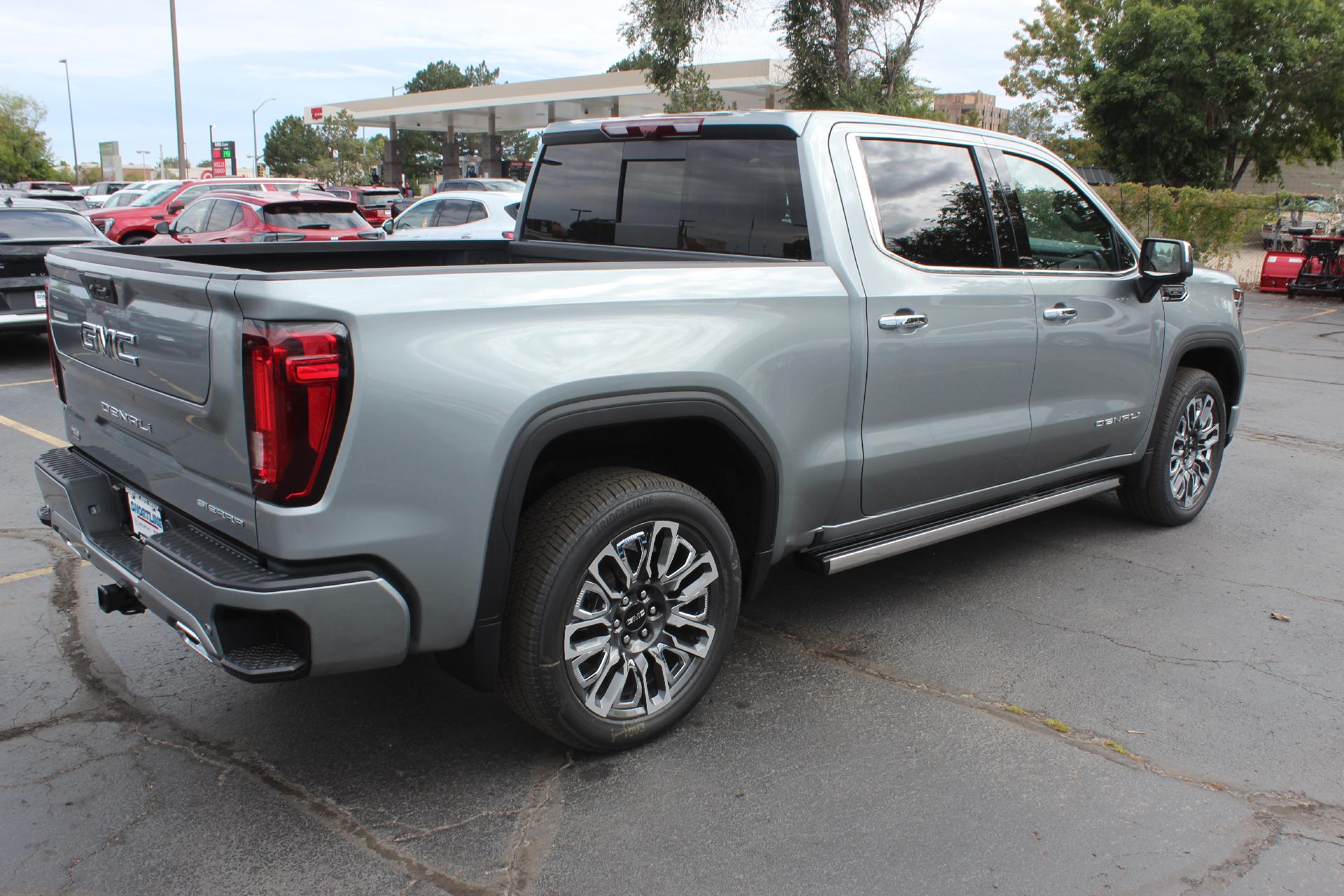2026 GMC Sierra 1500 Vehicle Photo in AURORA, CO 80012-4011