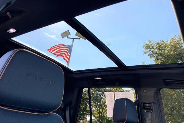 2024 GMC Yukon Vehicle Photo in INDEPENDENCE, MO 64055-1377