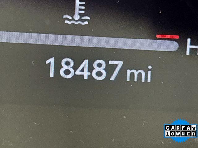 2023 Toyota Highlander Vehicle Photo in Puyallup, WA 98371